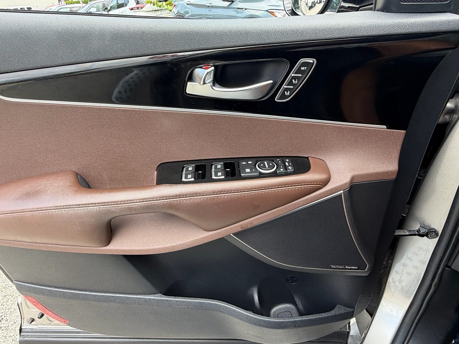 Used 2019 Kia Sorento SX w/ SX Touring Package FWD image 35
