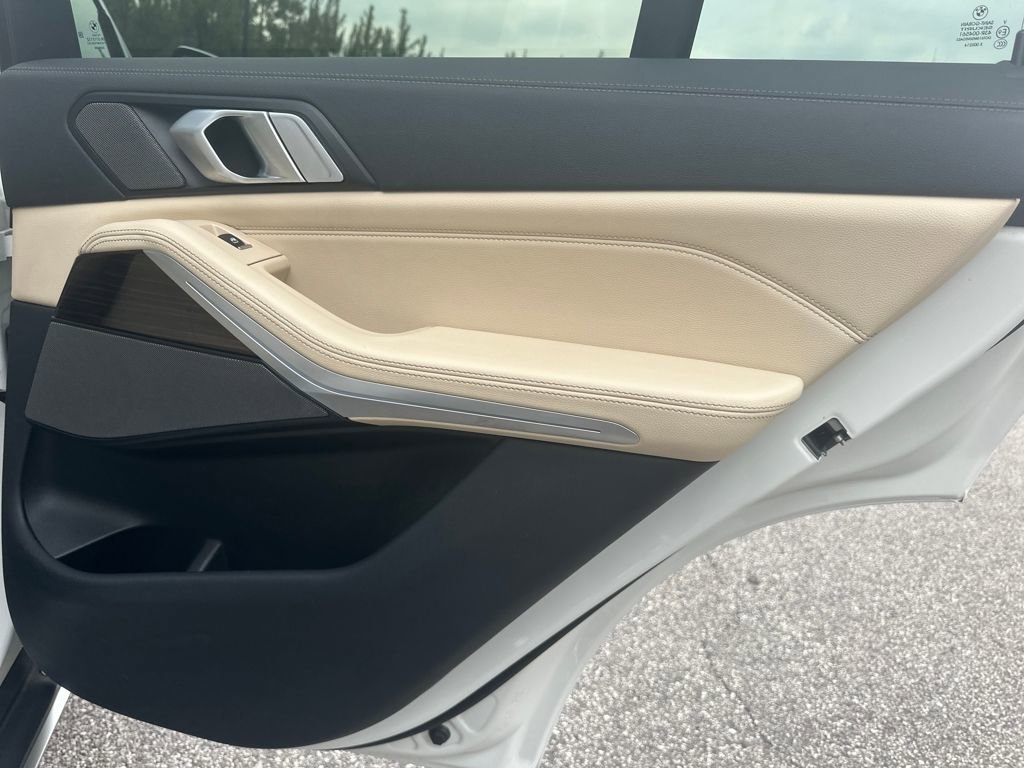 Used 2021 BMW X5 sDrive40i w/ Premium Package image 34