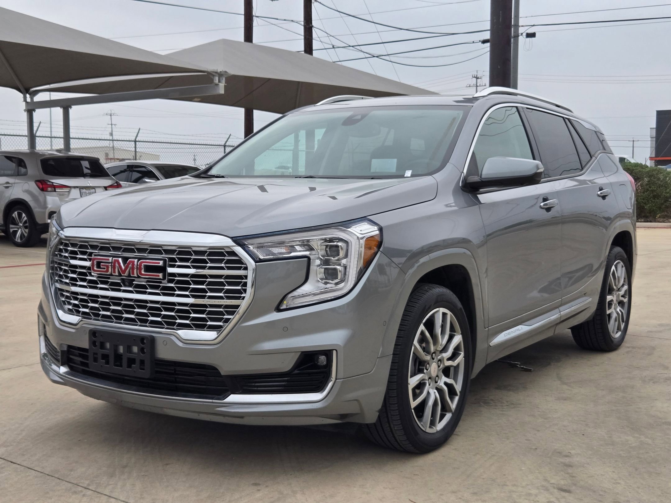 Certified 2023 GMC Terrain Denali w/ Denali Premium Package AWD/4WD image 3