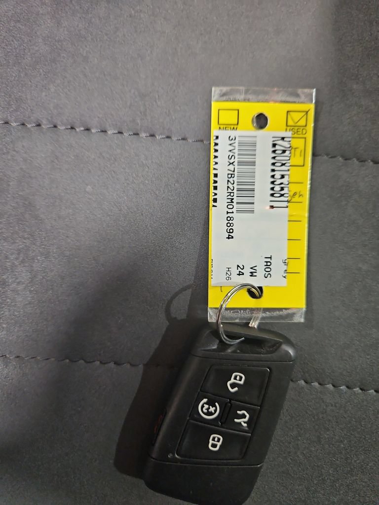 Used 2024 Volkswagen Taos SE FWD image 27