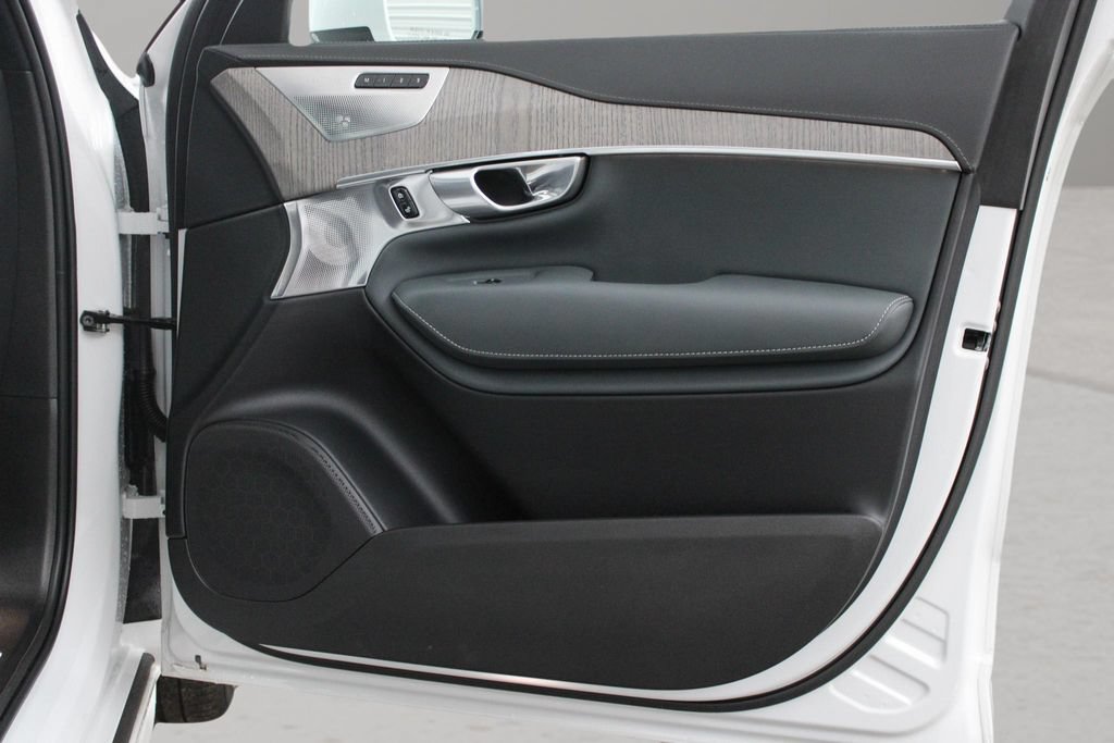 Certified 2024 Volvo XC90 B6 Ultimate w/ Lounge Package AWD/4WD image 23