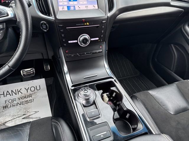 Used 2019 Ford Edge ST image 24