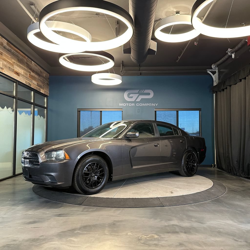 Used 2014 Dodge Charger SE RWD image 7