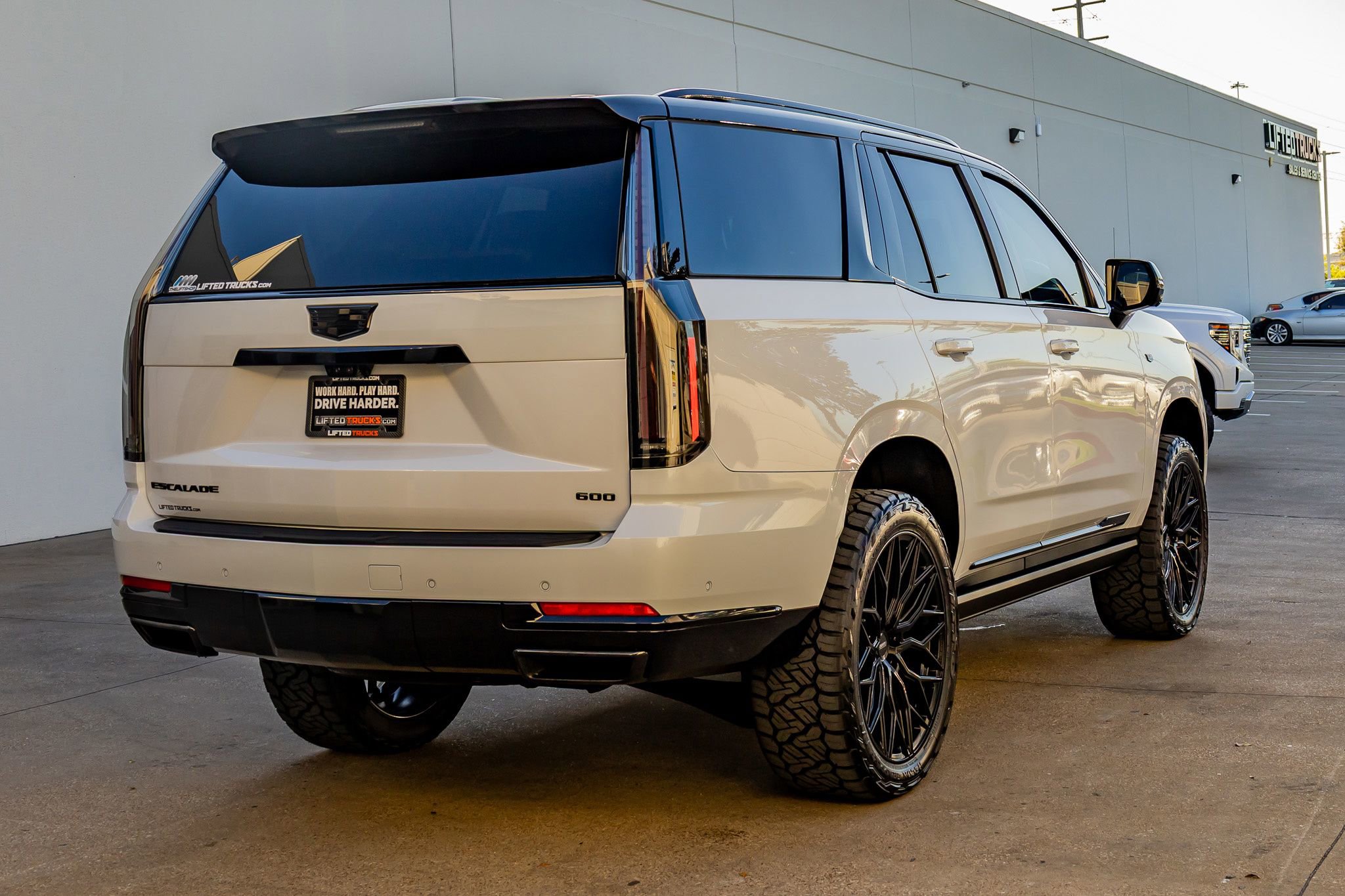 Used 2026 Cadillac Escalade Platinum Sport w/ LPO, ONYX Package image 10