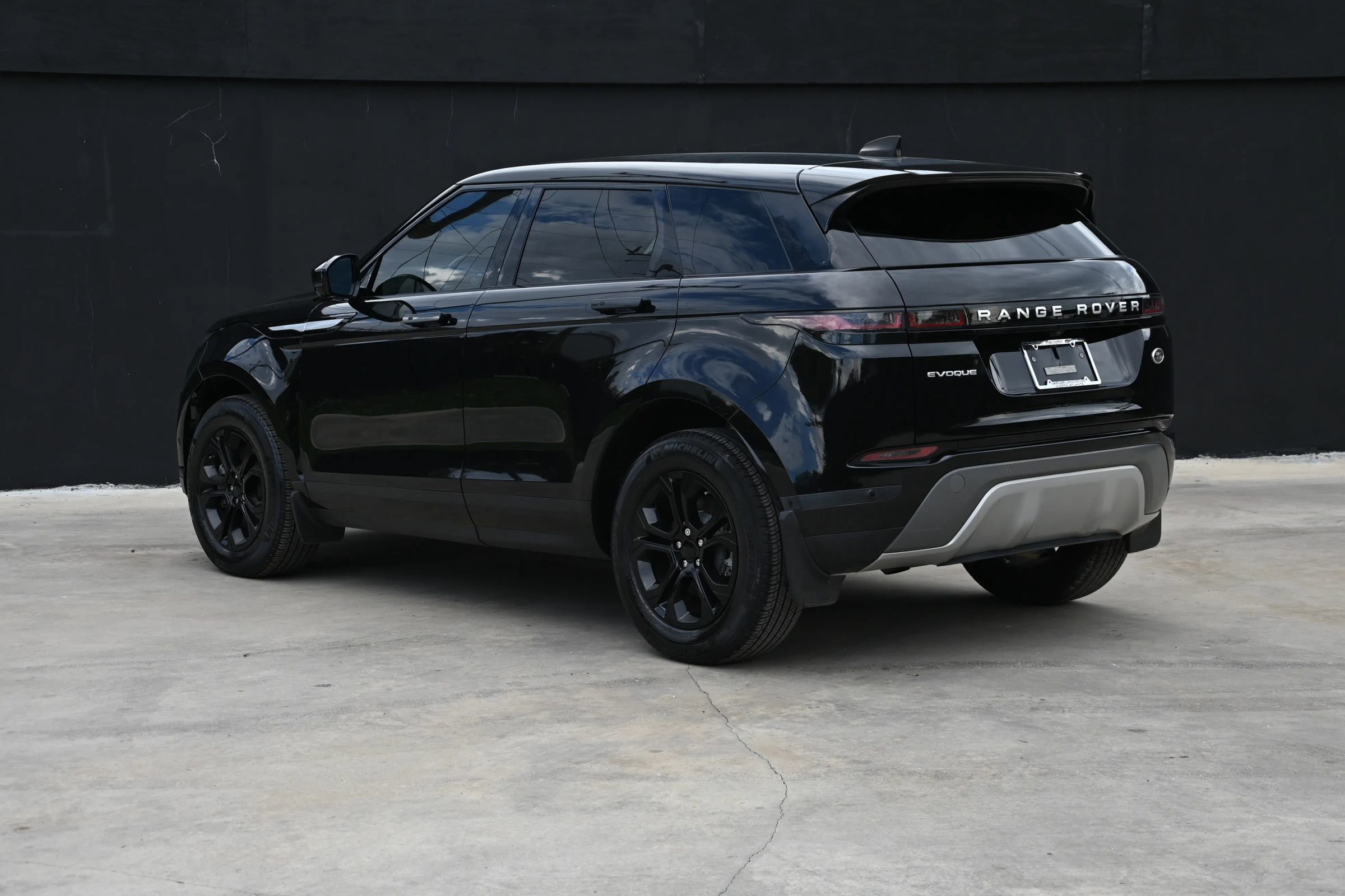 Used 2021 Land Rover Range Rover Evoque S image 3