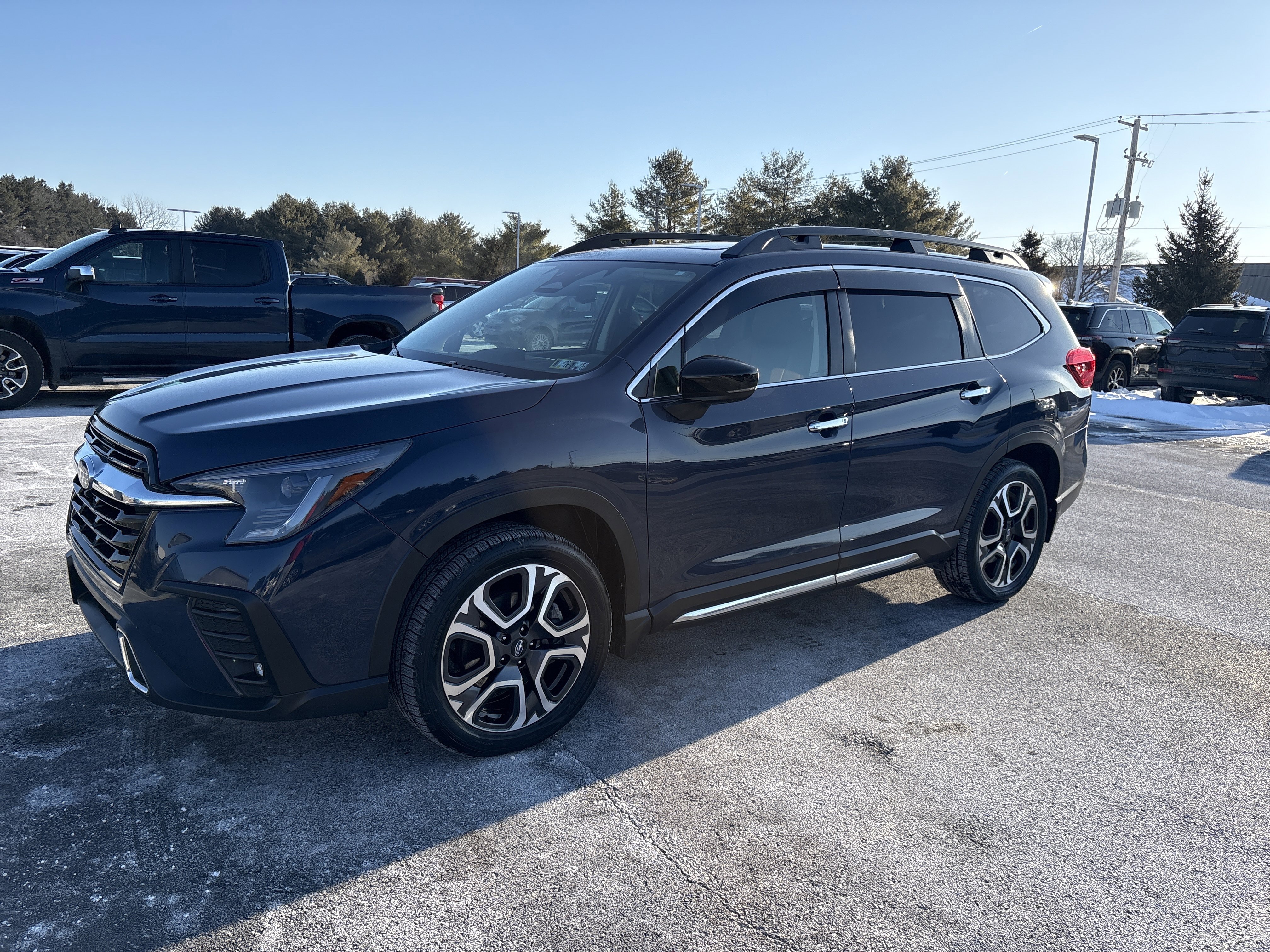 Used 2024 Subaru Ascent Touring image 3