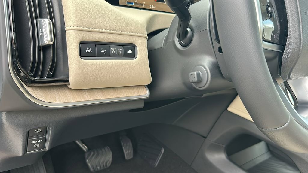 New 2025 Nissan Armada Platinum image 19