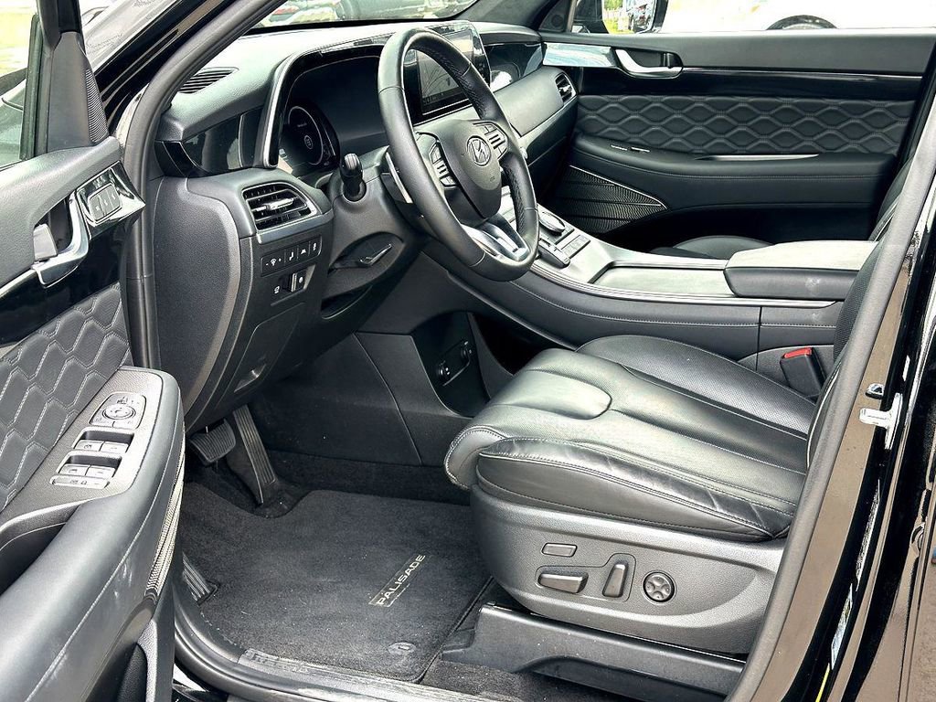 Used 2021 Hyundai Palisade Calligraphy image 13