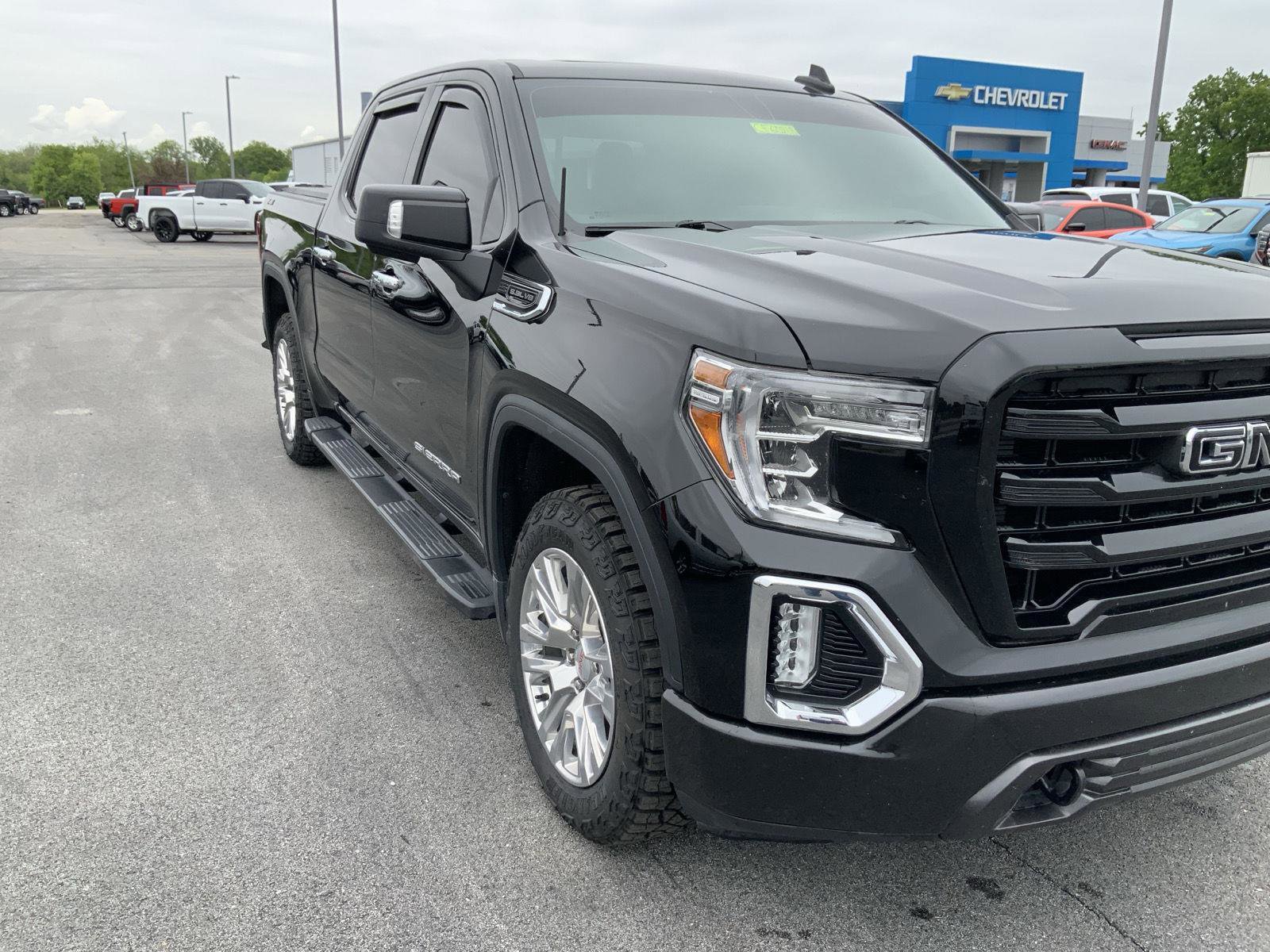 Used 2019 GMC Sierra 1500 SLT w/ SLT Convenience Package AWD/4WD image 13