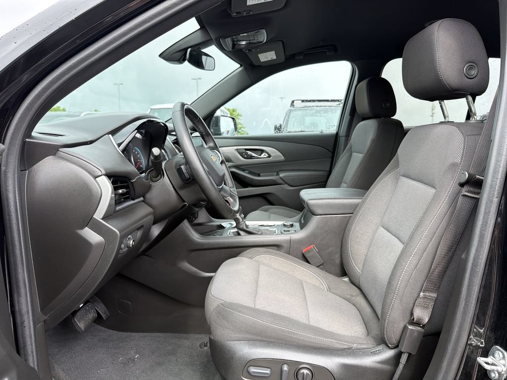 Used 2023 Chevrolet Traverse LT AWD/4WD image 11