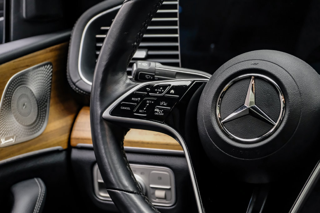 Used 2025 Mercedes-Benz GLE 450 4MATIC Coupe image 19