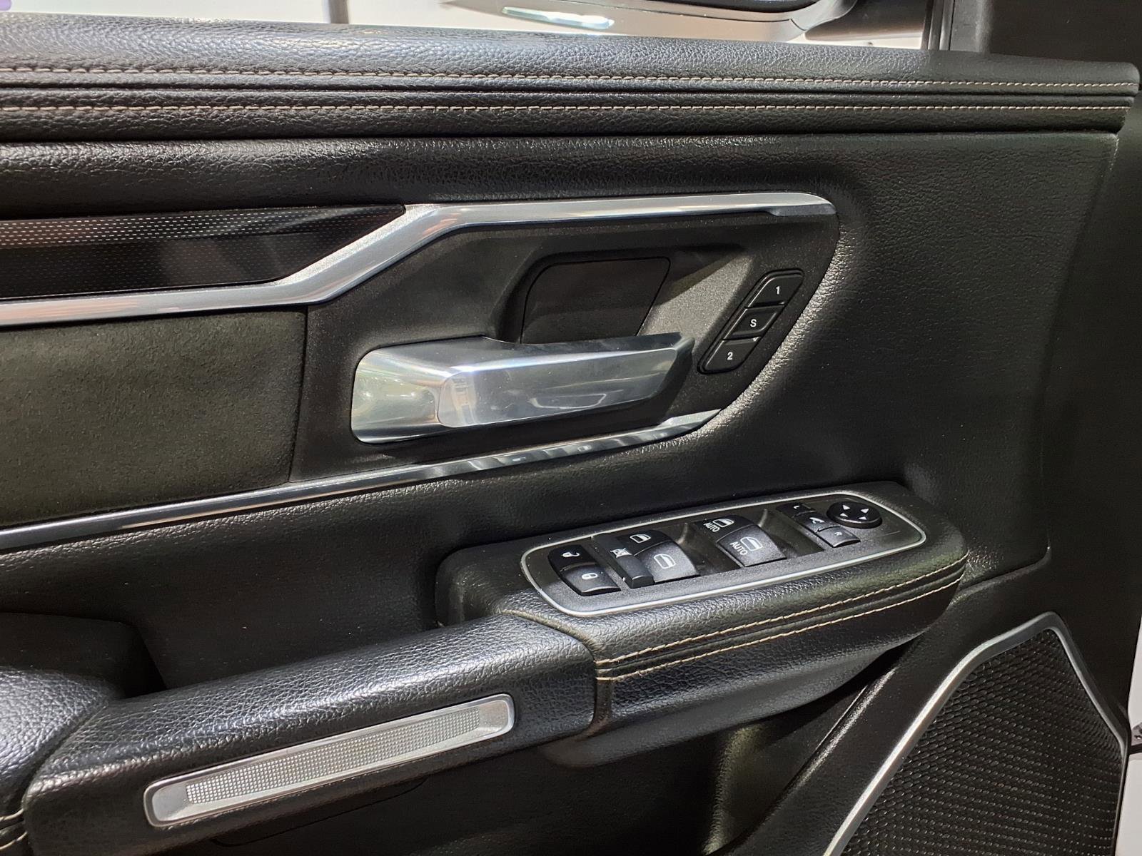 Used 2021 RAM 1500 Laramie w/ Sport Appearance Package image 17