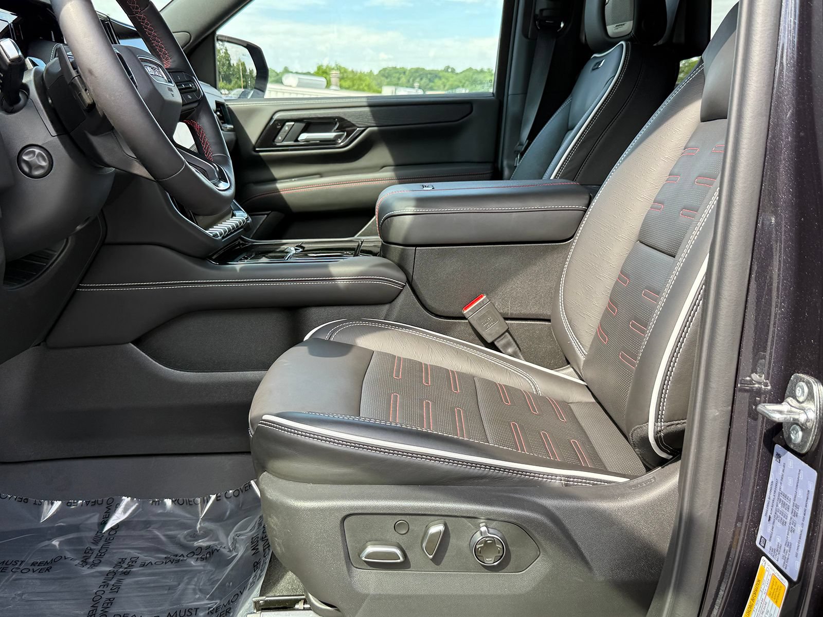 Certified 2026 GMC Yukon AT4 Ultimate AWD/4WD image 19