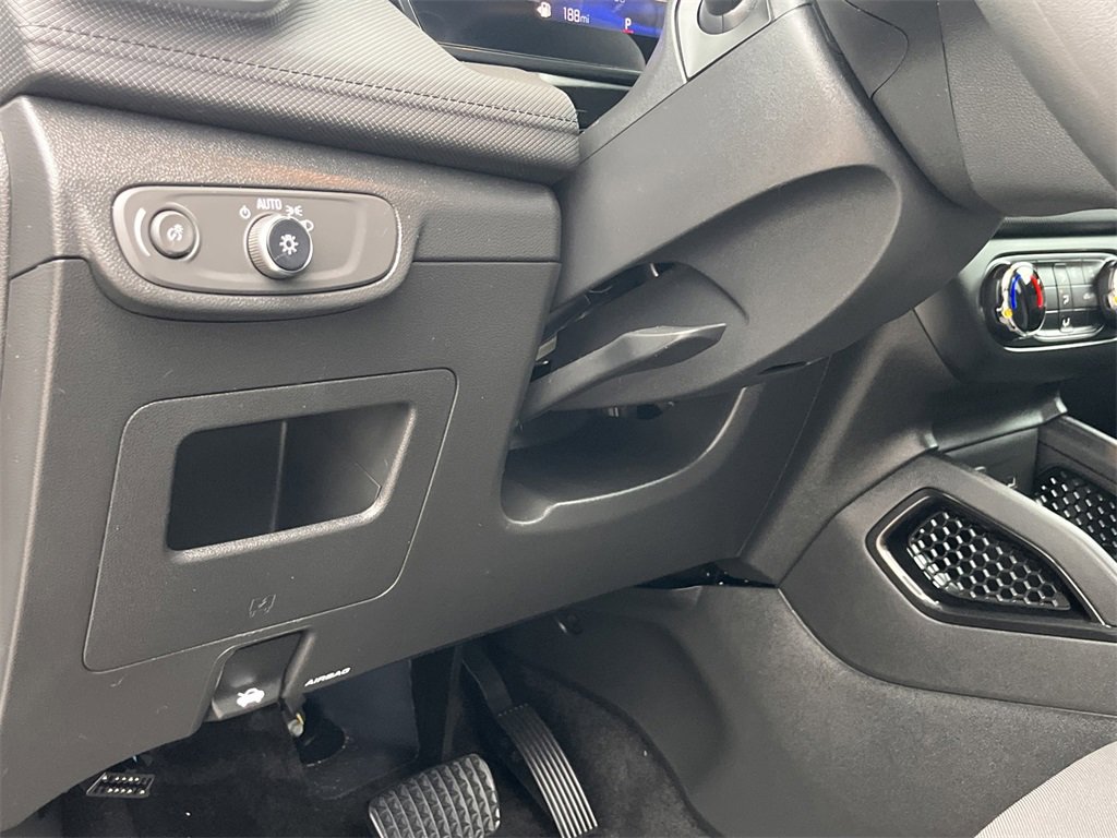 Used 2024 Chevrolet TrailBlazer LS w/ LS Convenience Package image 12