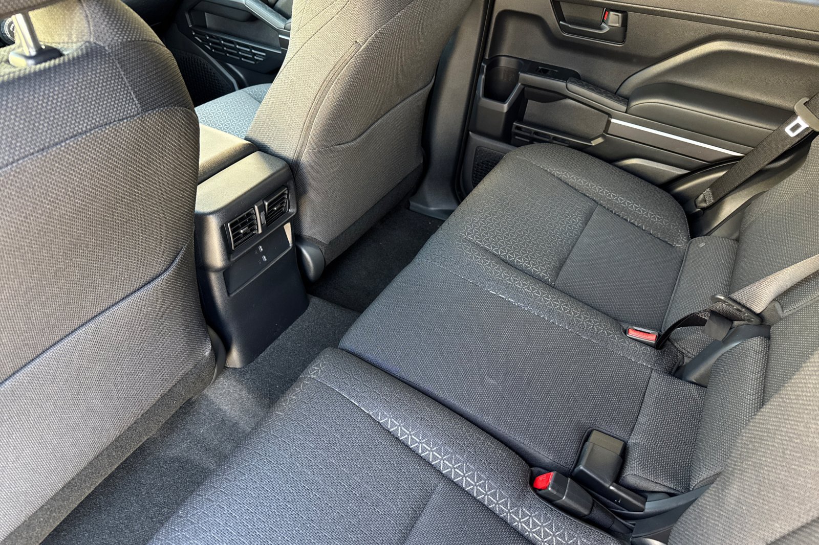 New 2026 Toyota 4Runner SR5 AWD/4WD image 13