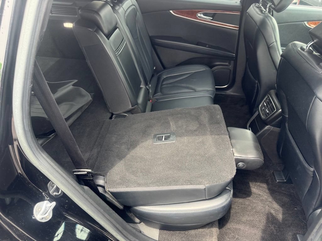 Used 2018 Lincoln MKX Reserve FWD image 48