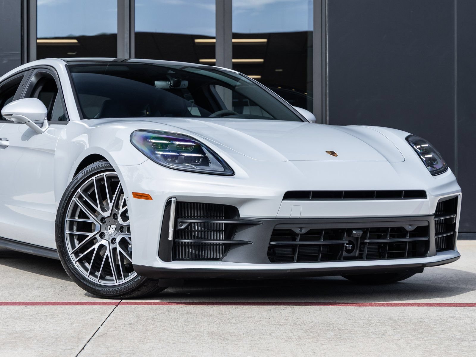 Certified 2026 Porsche Panamera RWD image 9