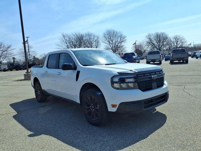 Used 2024 Ford Maverick Lariat w/ Black Appearance Package image 3