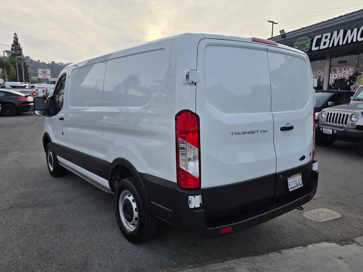 Used 2023 Ford Transit 250 Low Roof w/ Load Area Protection Package RWD image 7