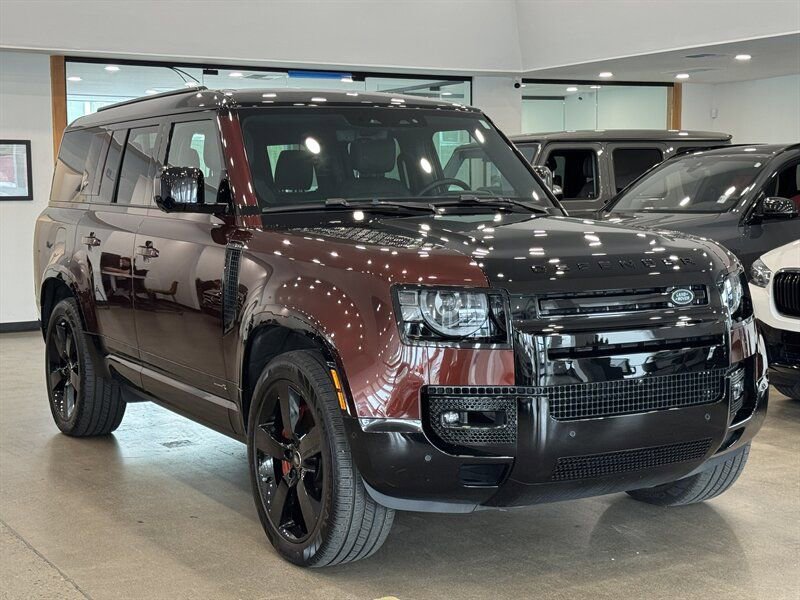 Used 2023 Land Rover Defender 130 X image 3