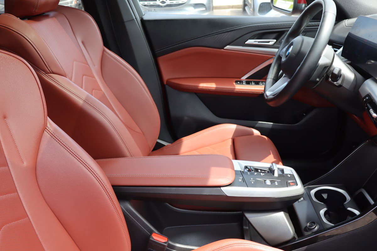Used 2026 BMW X2 xDrive28i AWD/4WD image 14