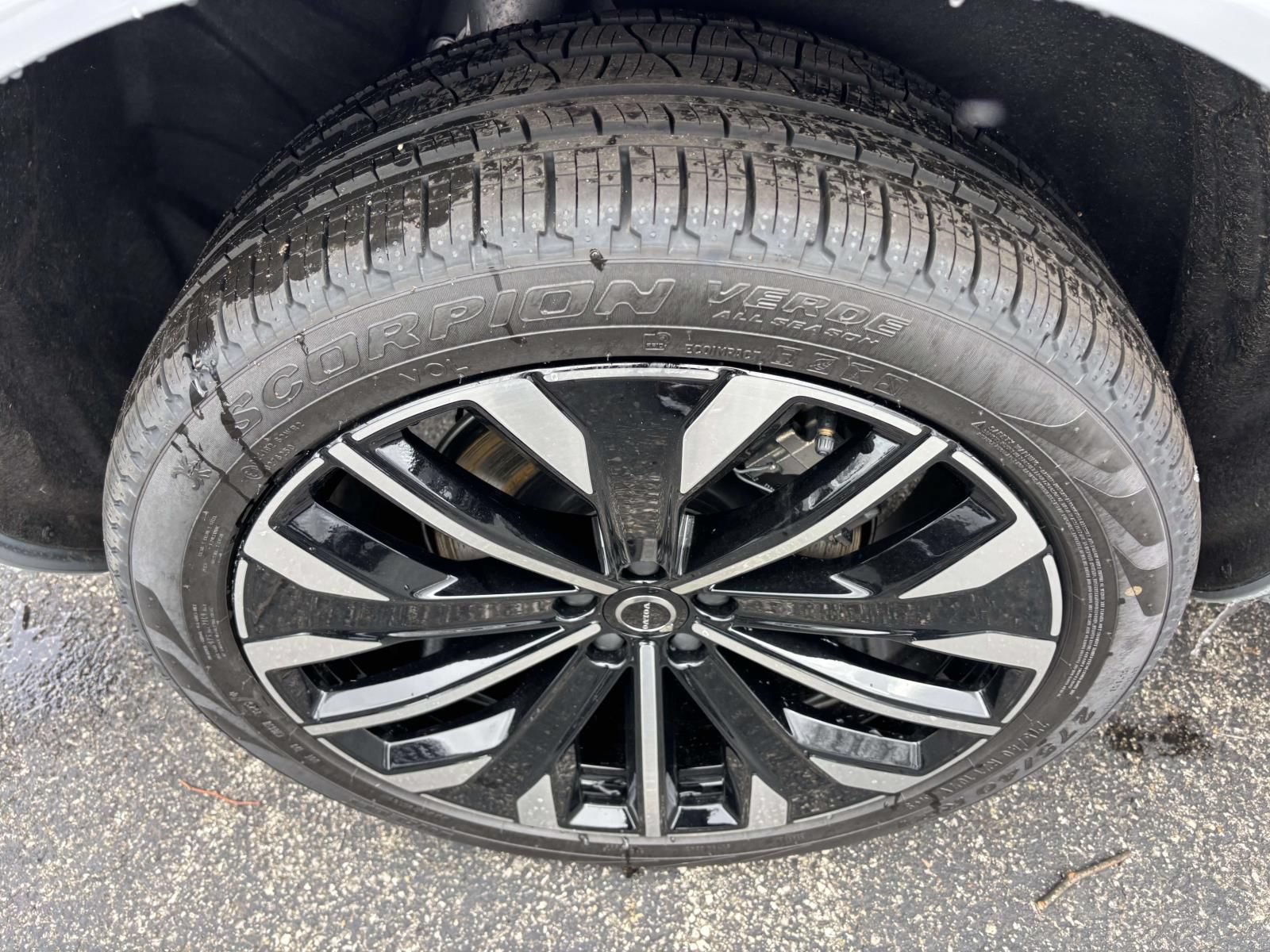 New 2026 Volvo XC90 B6 Ultra w/ Protection Package Premier AWD/4WD image 10