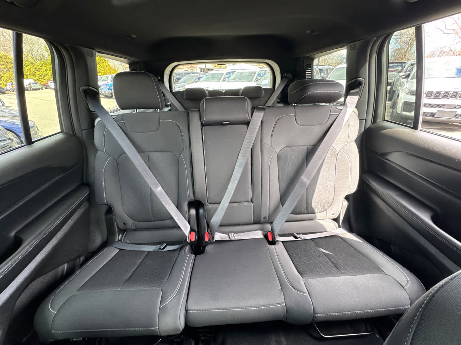 Used 2025 Jeep Grand Cherokee L Laredo w/ Luxury Tech Group I AWD/4WD image 26