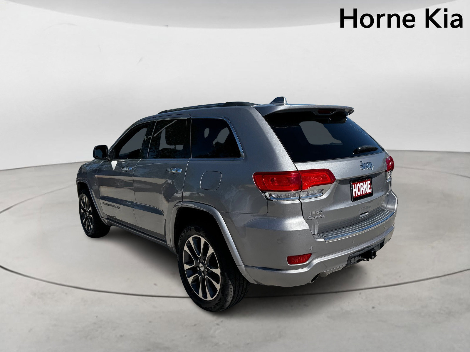 Used 2018 Jeep Grand Cherokee Overland image 5