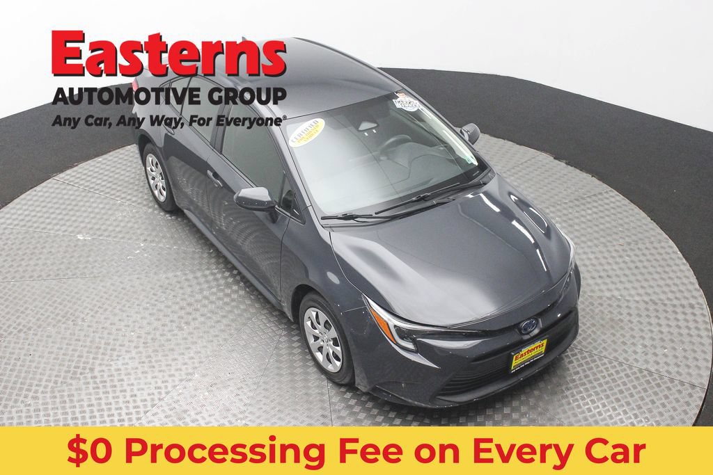 Used 2023 Toyota Corolla LE w/ Carpet Mat Package (TMS) FWD image 3