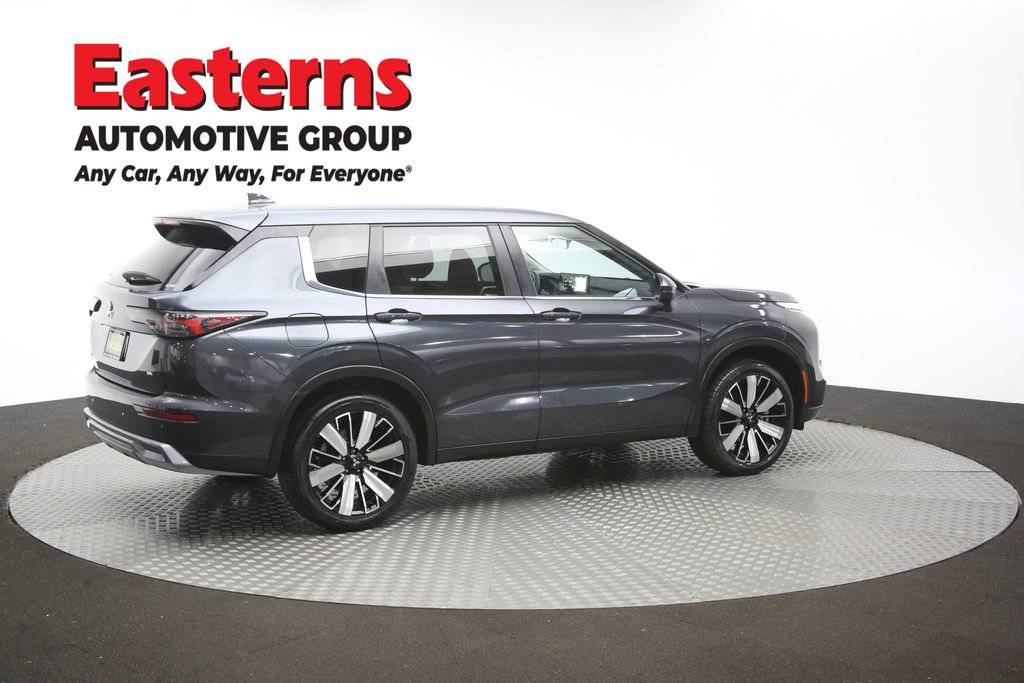 Used 2025 Mitsubishi Outlander SE AWD/4WD image 43