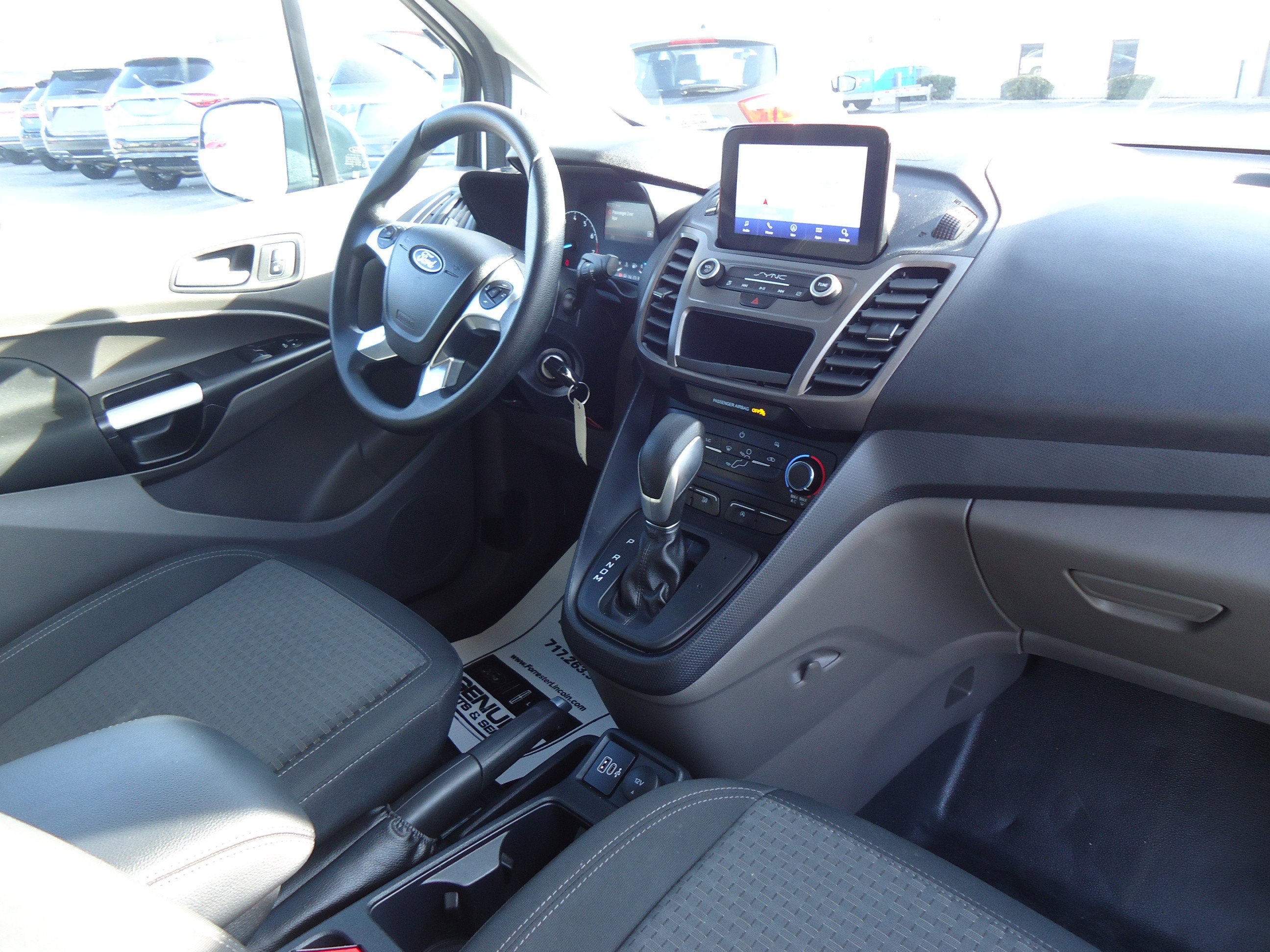 Used 2023 Ford Transit Connect XLT image 24