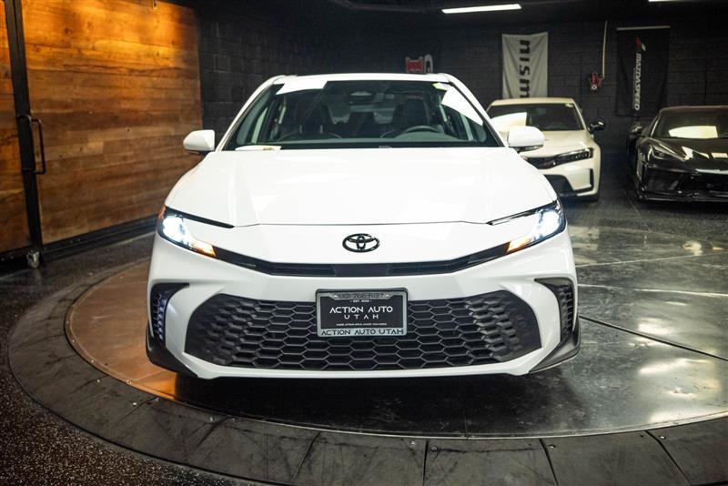 Used 2025 Toyota Camry SE w/ Multimedia Upgrade Package FWD image 4
