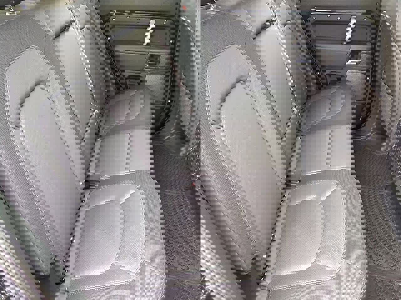 Certified 2023 Land Rover Defender 110 X-Dynamic SE image 21