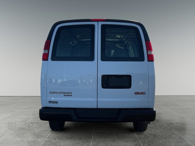 Used 2014 GMC Savana 2500 RWD image 4