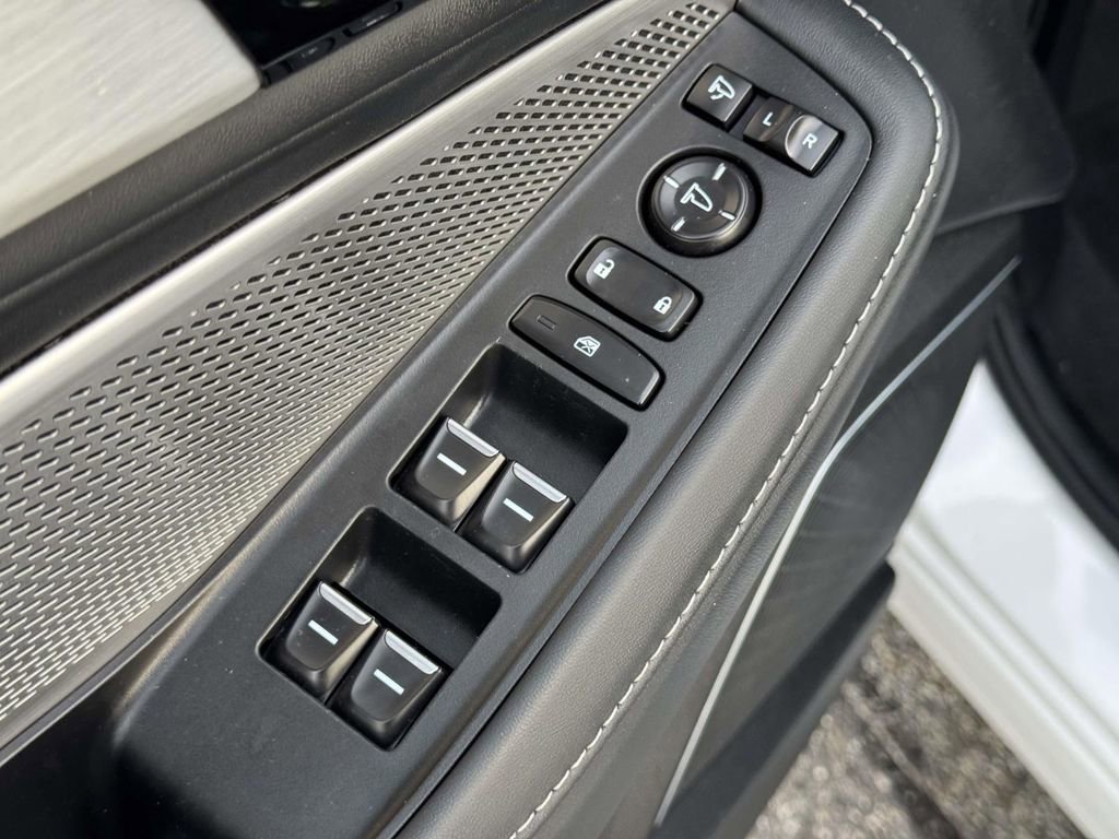 Certified 2023 Acura MDX SH-AWD w/ Technology Package image 16