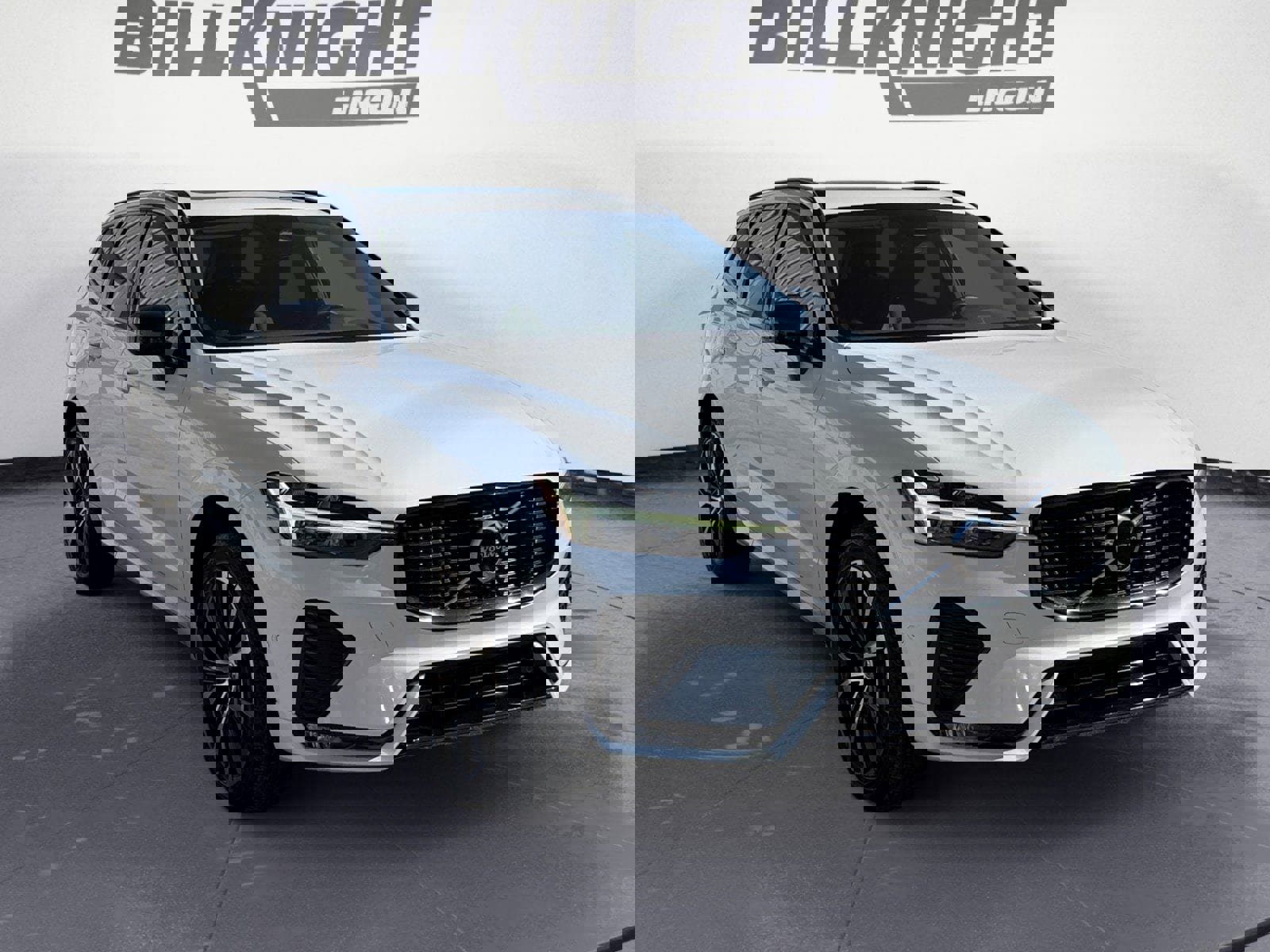 Used 2023 Volvo XC60 B5 Plus w/ Protection Package Premier image 7