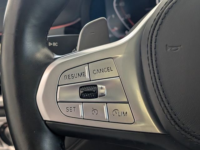 Used 2022 BMW 740i w/ M Sport Package image 25