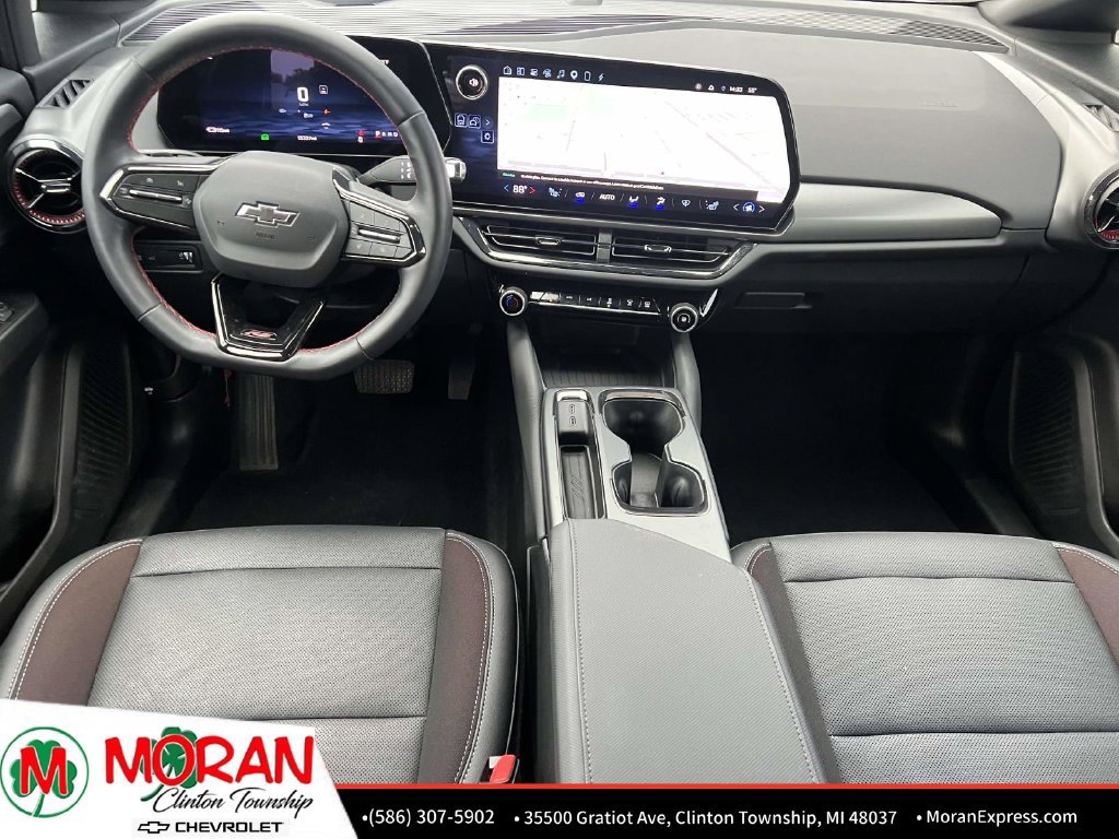 Certified 2024 Chevrolet Equinox EV RS FWD image 13