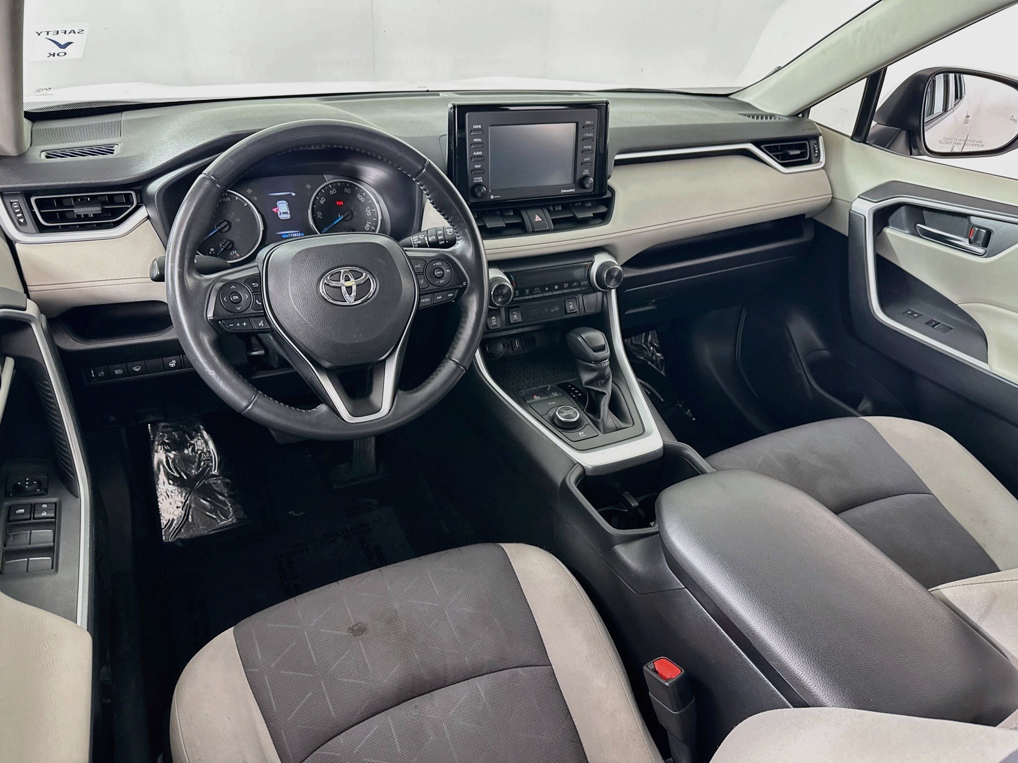 Certified 2022 Toyota RAV4 XLE w/ XLE Grade Weather Package AWD/4WD image 18