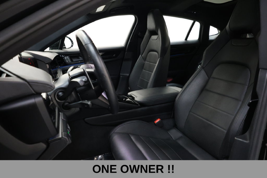 Used 2025 Porsche Panamera image 9