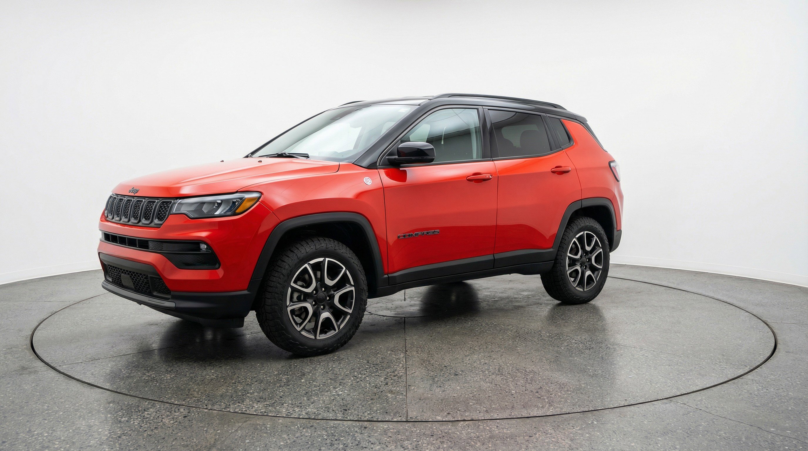 Used 2025 Jeep Compass Trailhawk image 3