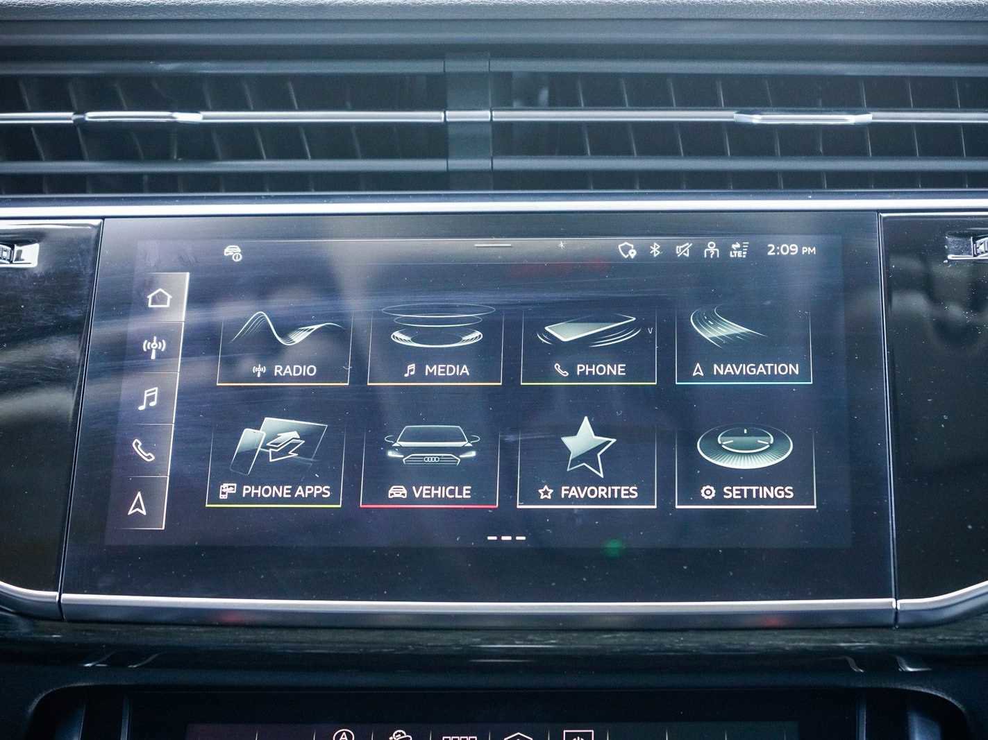 Used 2023 Audi Q7 Premium Plus w/ Premium Plus Package image 14