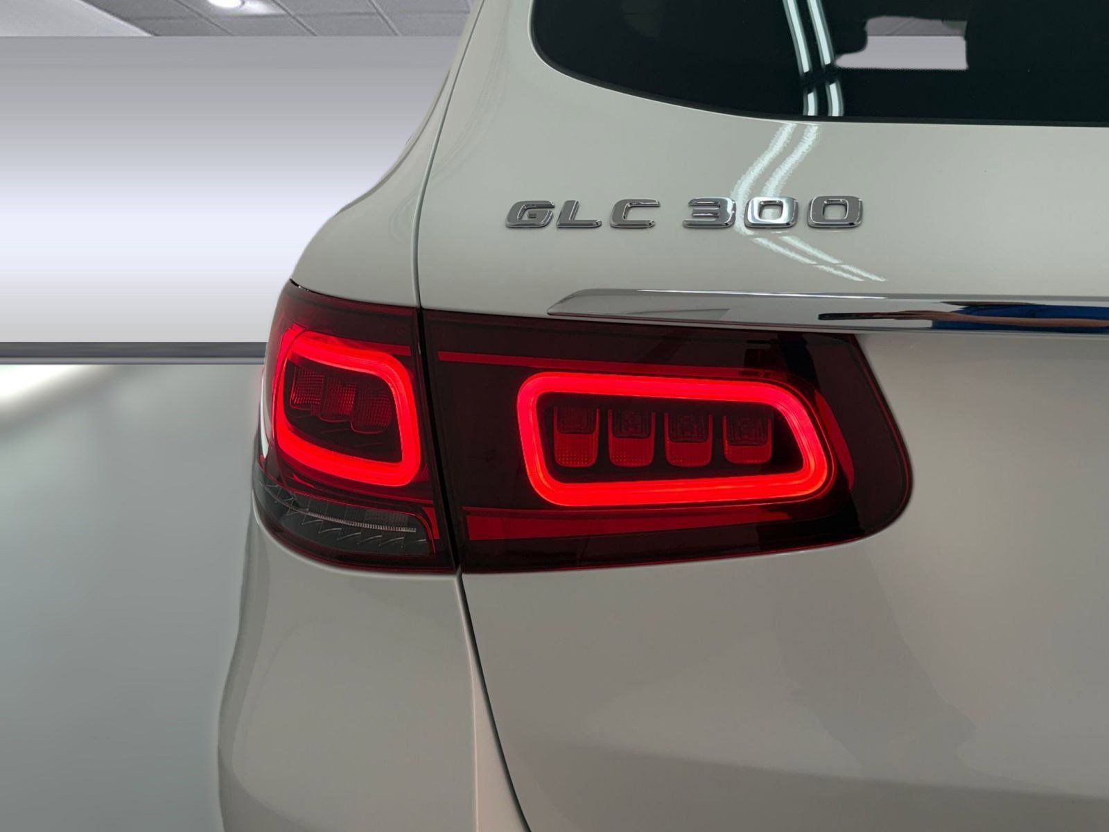 Certified 2022 Mercedes-Benz GLC 300 image 11