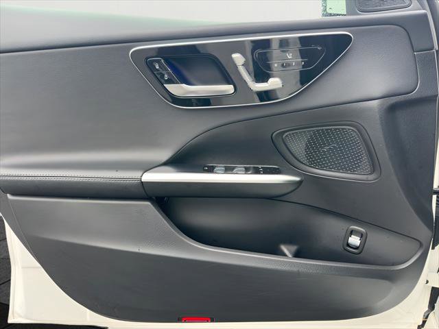 Used 2023 Mercedes-Benz C 300 Sedan image 11