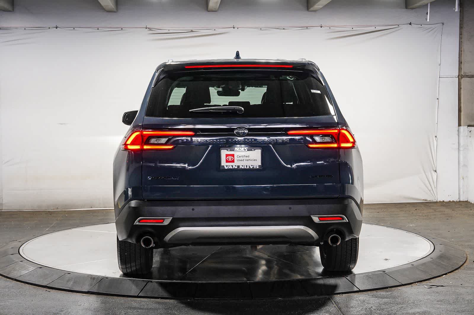 Certified 2025 Toyota Grand Highlander AWD Hybrid image 4