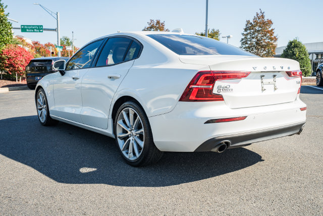 Used 2020 Volvo S60 T6 Momentum w/ Protection Package Premier AWD/4WD image 5