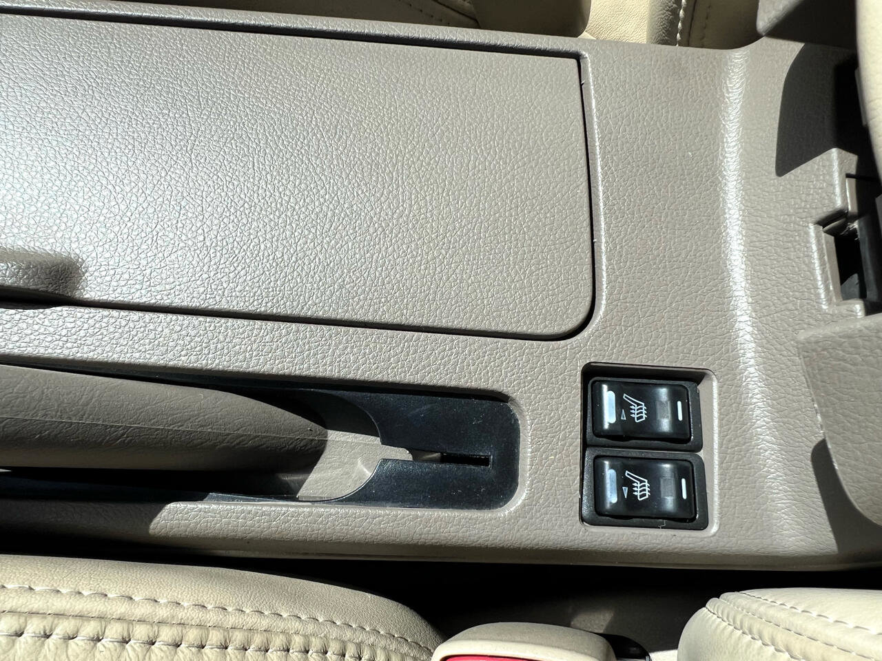 Used 2003 Nissan Altima 3.5 SE image 41