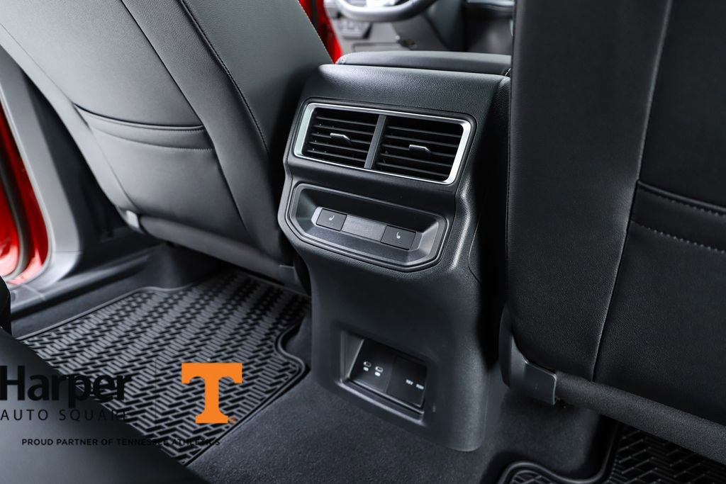 Used 2025 Volkswagen Atlas Cross Sport SEL R-Line image 39