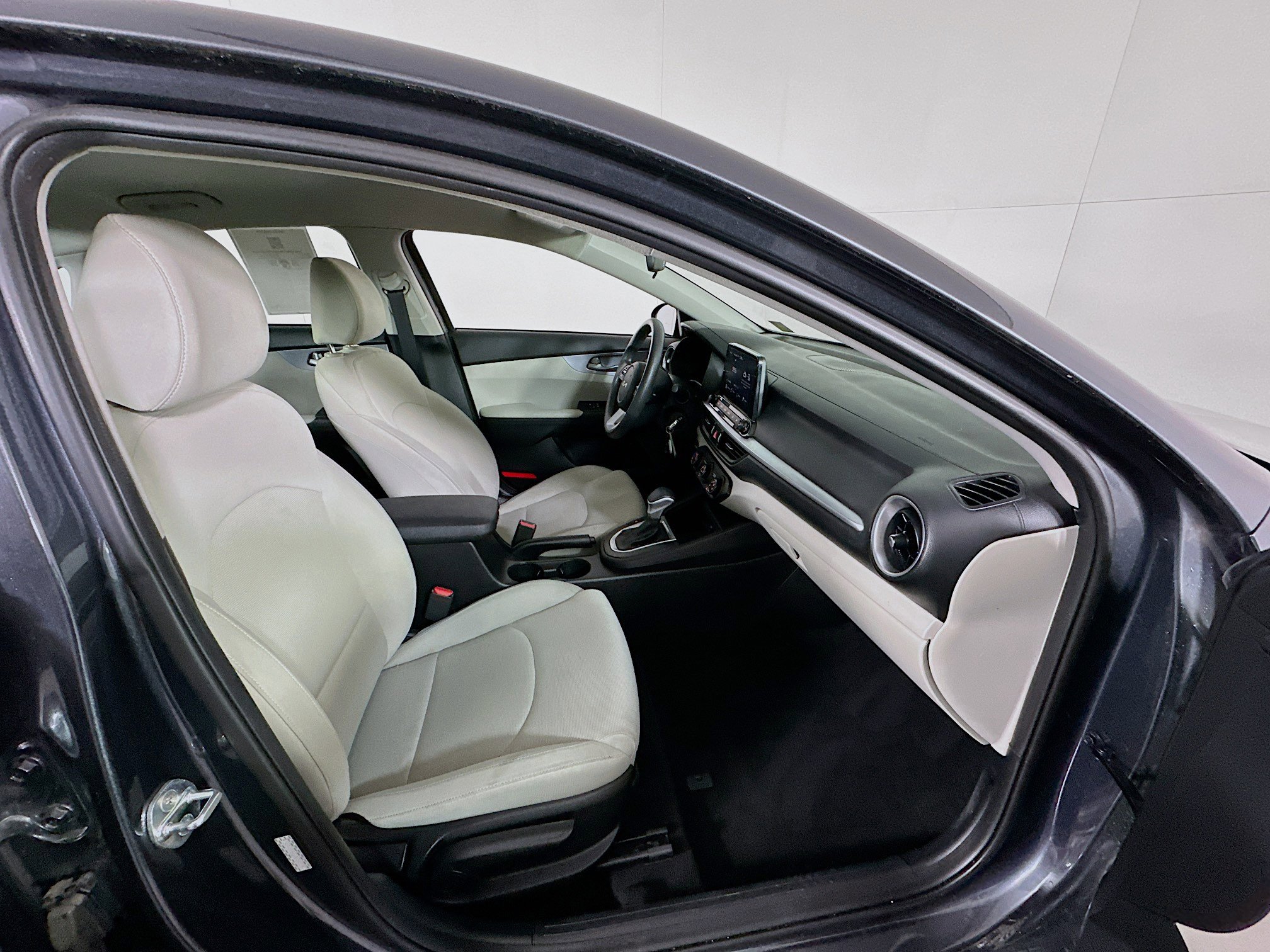 Used 2022 Kia Forte LXS image 31