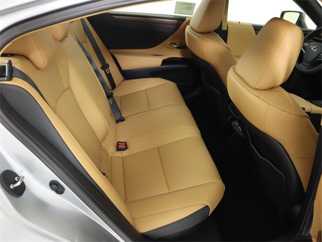 New 2025 Lexus ES 300h w/ Premium Package image 14
